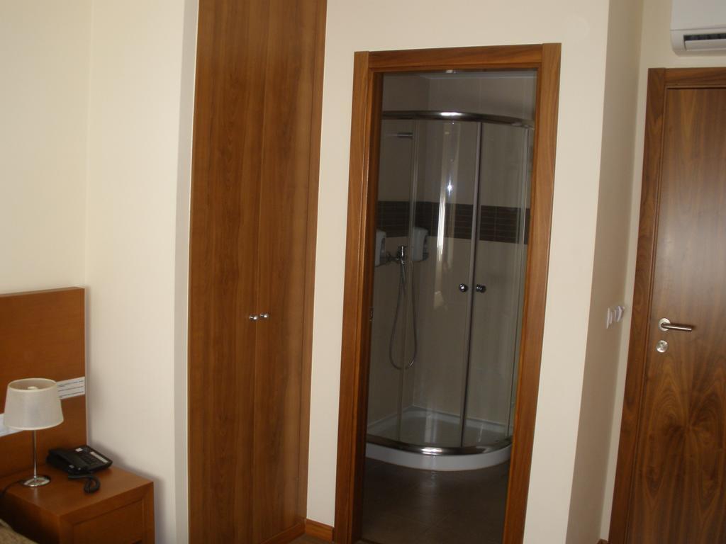Pension Residencial Platas O Pedrouzo Exterior photo